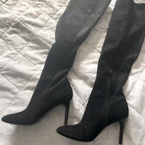 over the knee boot
